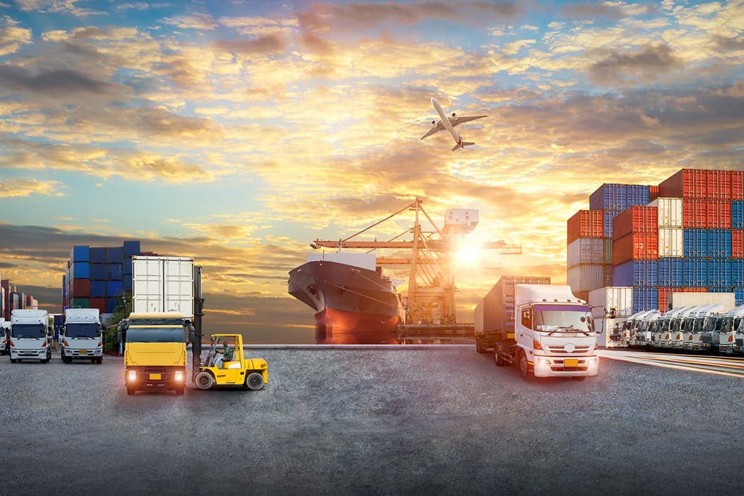 Shipping port depicting why automakers benefit from strong Asia–Mexico trade relationships